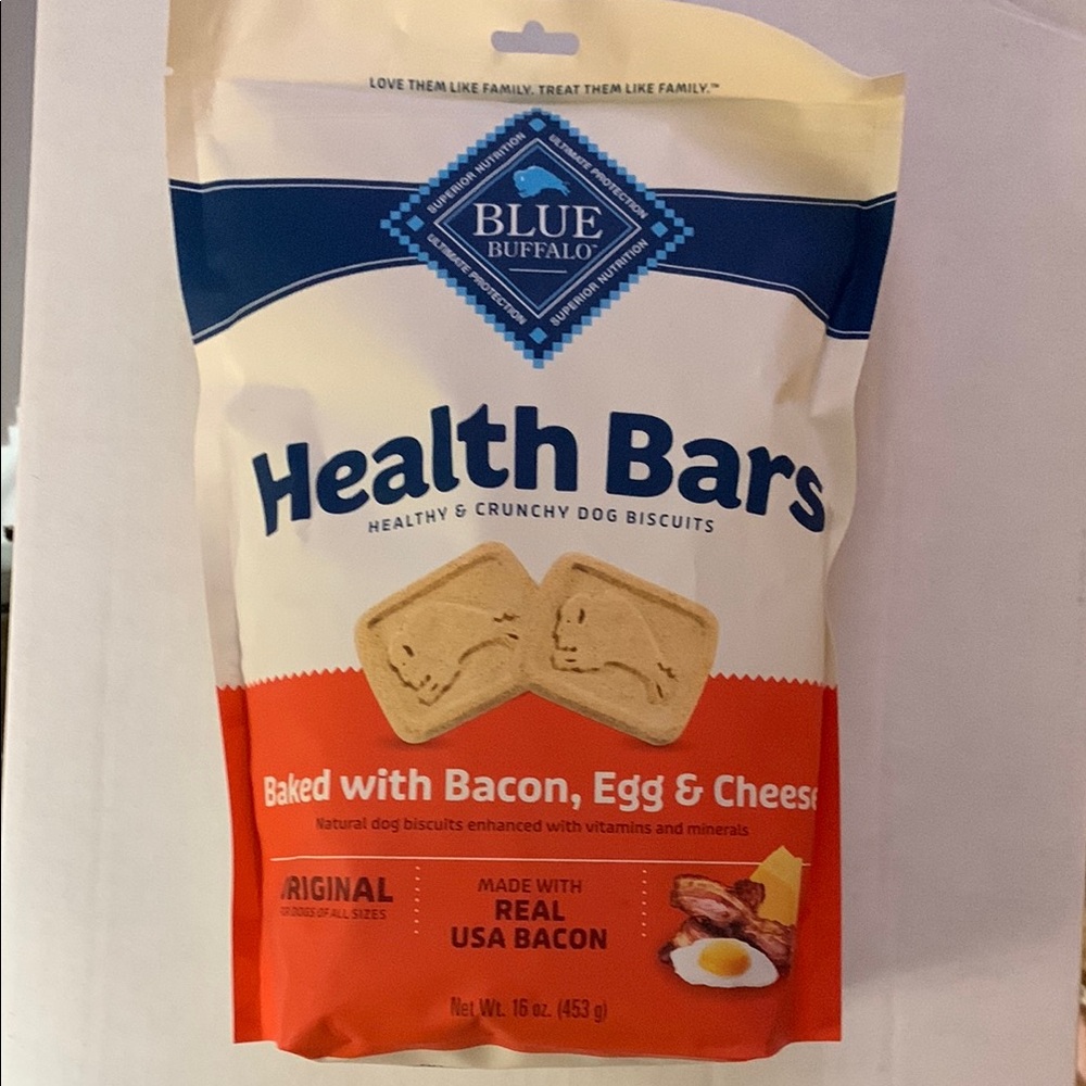 Blue Buffalo Health Bars Dog Treats with Vibrant Personality